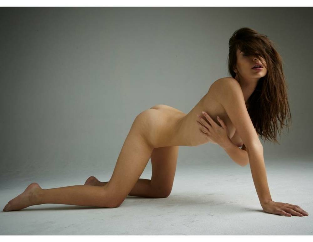 Emily Ratajkowski Nude Unreleased Photoshoot Leaked - #33
