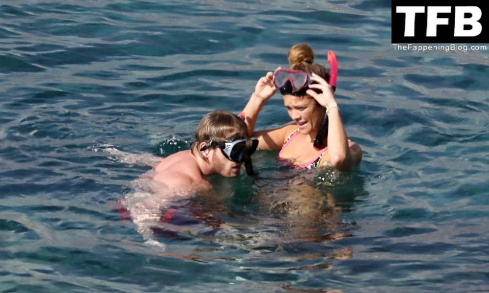 Nina Agdal & Logan Paul Enjoy a Day Snorkeling at the Beach in Mykonos - #21