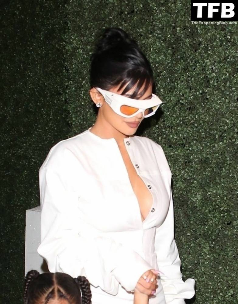 Kylie Jenner Showcases Her Svelte Figure in All-White - #44