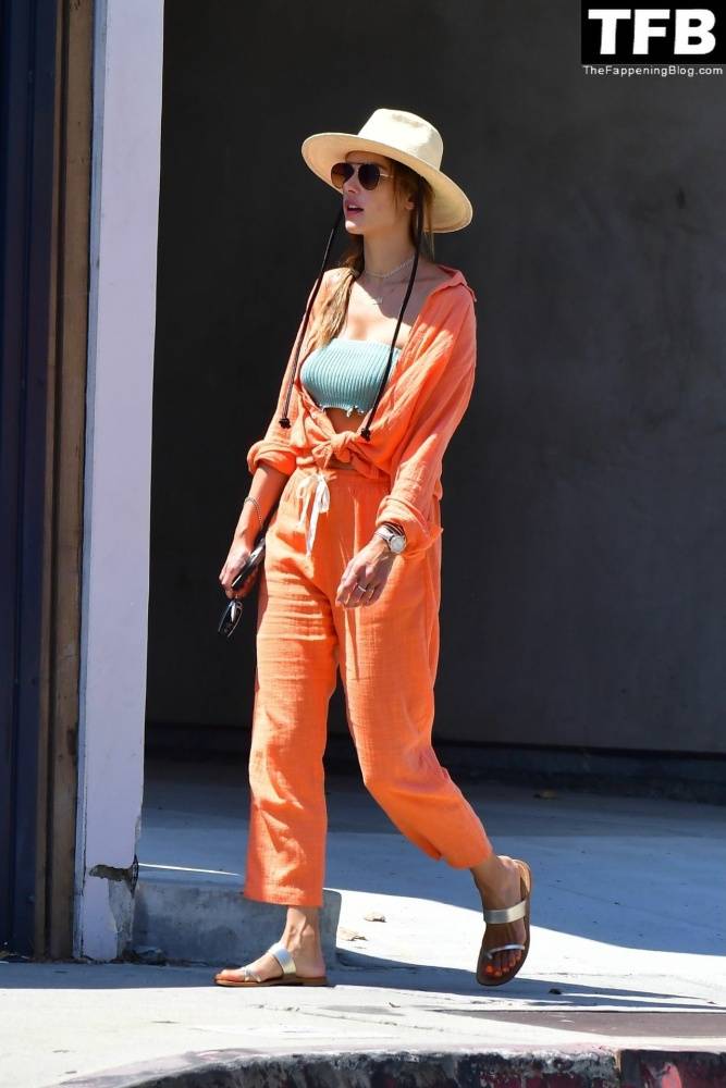 Alessandra Ambrosio Takes Her Daughter Out for Lunch in Malibu - #41