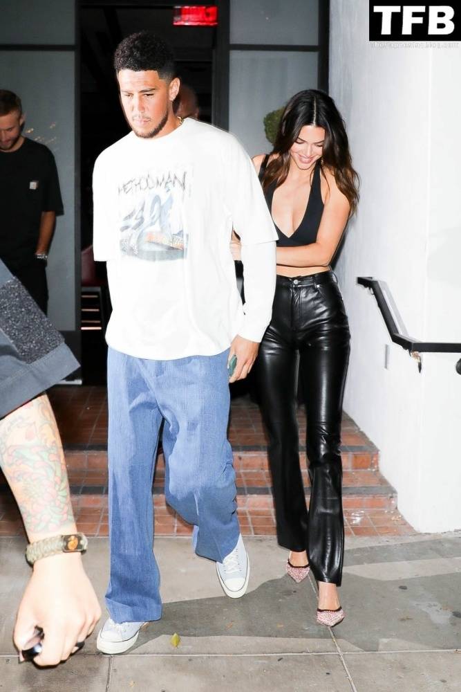 Kendall Jenner & Devin Booker Arrive at Catch Steak in WeHo - #18