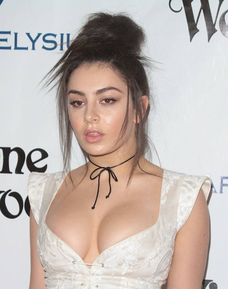 Charlie XCX (charlignarly) Nude OnlyFans Leaks (10 Photos) - #10