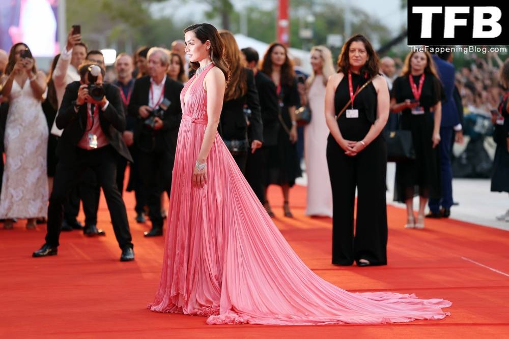 Ana de Armas Stuns on the Red Carpet at the 79th Venice International Film Festival - #3