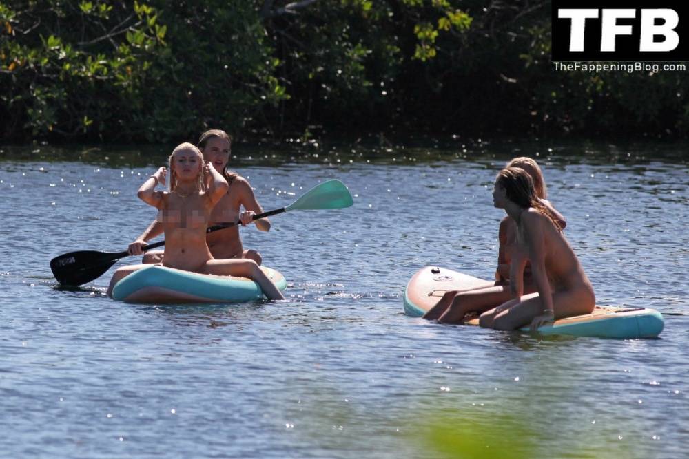 Salah Brooks, Charly Jordan, Emma Brooks, Olivia Ponton Pose Completely Naked in Mexico - #28