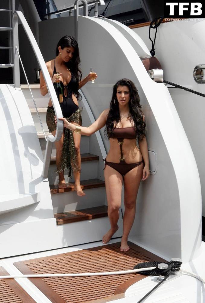 Kim Kardashian Nude & Sexy Collection 13 Part 4 - #34