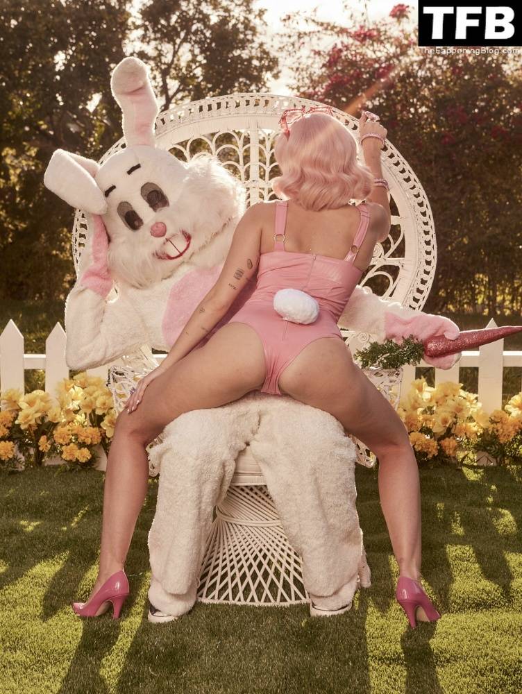 Miley Cyrus Nude & Sexy 13 Vogue Magazine Outtakes - #67