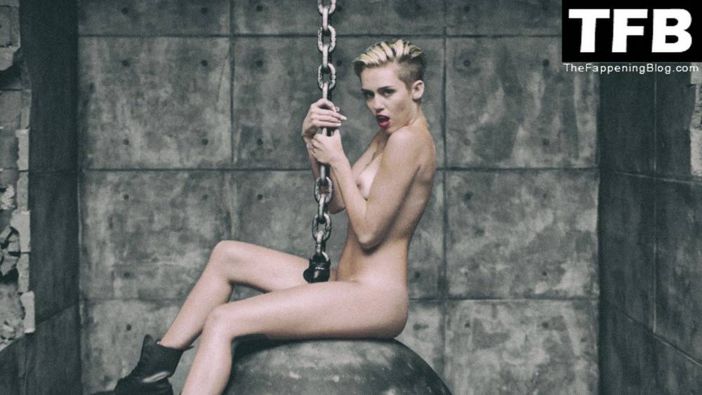 Miley Cyrus Nude 13 Wrecking Ball (17 Pics + Video) - #11