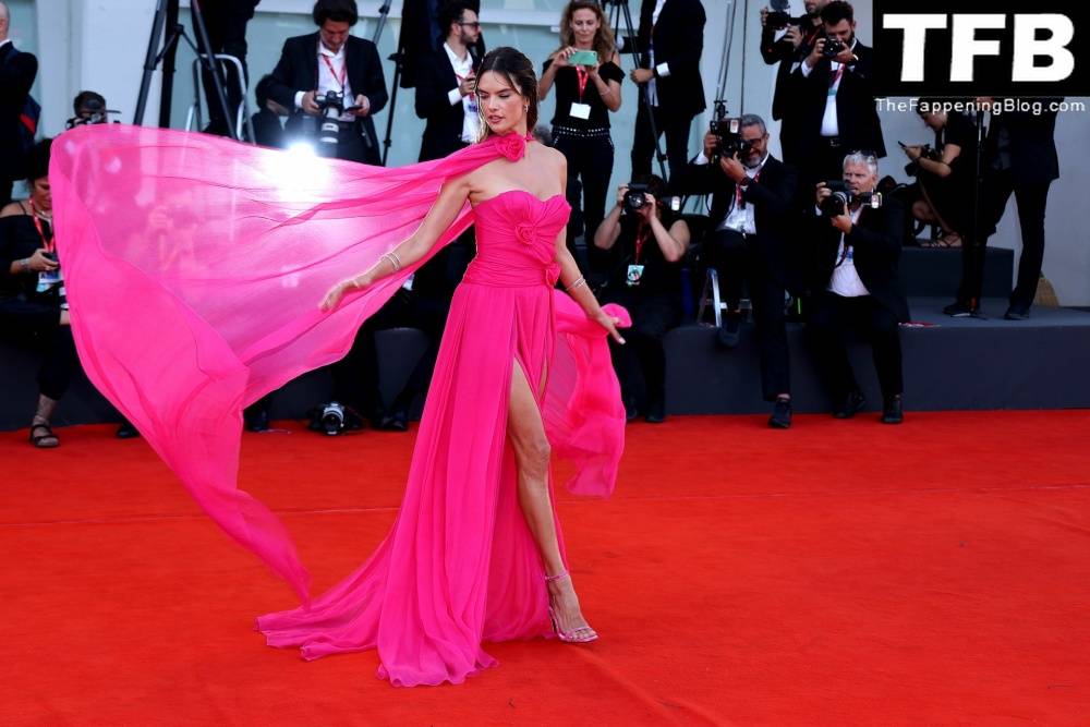 Alessandra Ambrosio Looks Stunning at the 79th Venice International Film Festival - #41