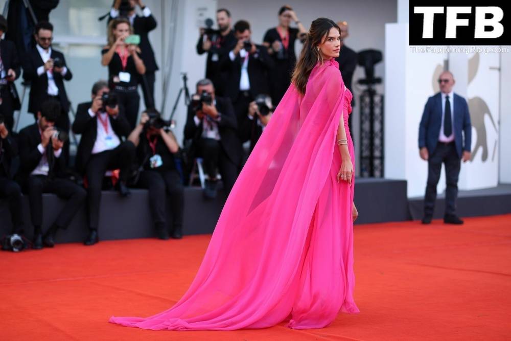 Alessandra Ambrosio Looks Stunning at the 79th Venice International Film Festival - #10
