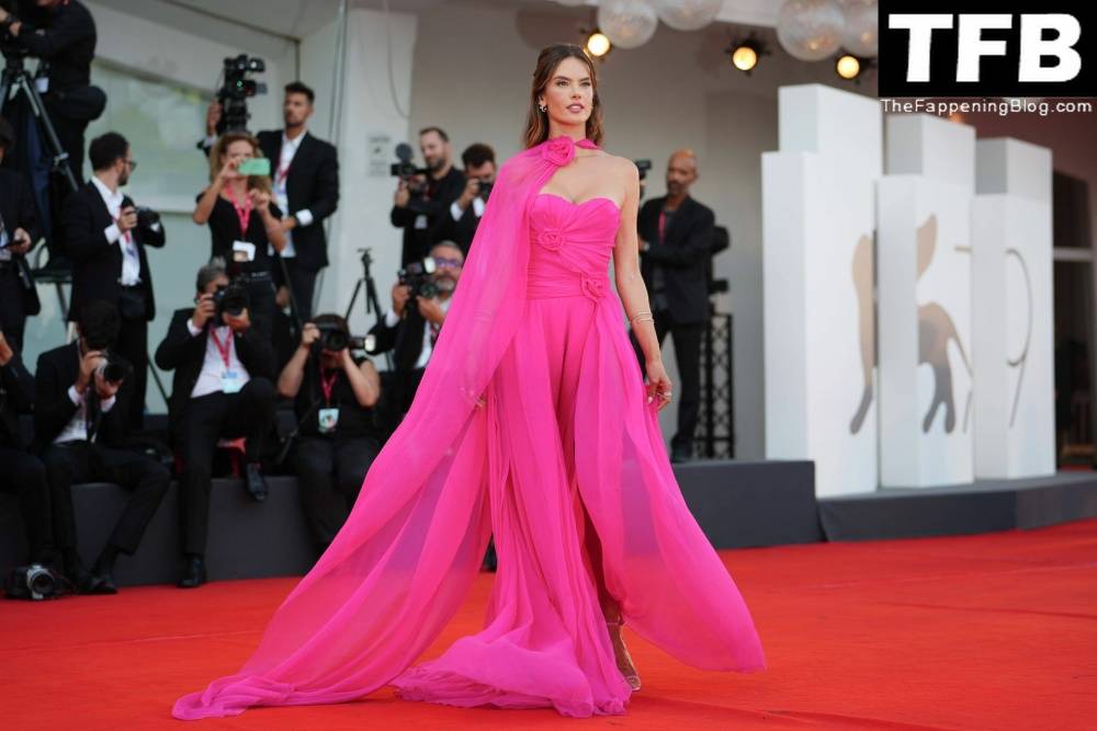 Alessandra Ambrosio Looks Stunning at the 79th Venice International Film Festival - #12