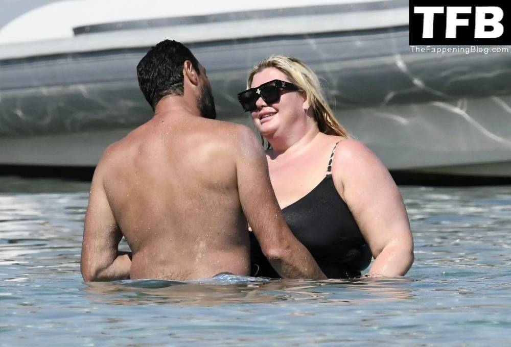Gemma Collins Flashes Her Nude Boobs on the Greek Island of Mykonos - #25