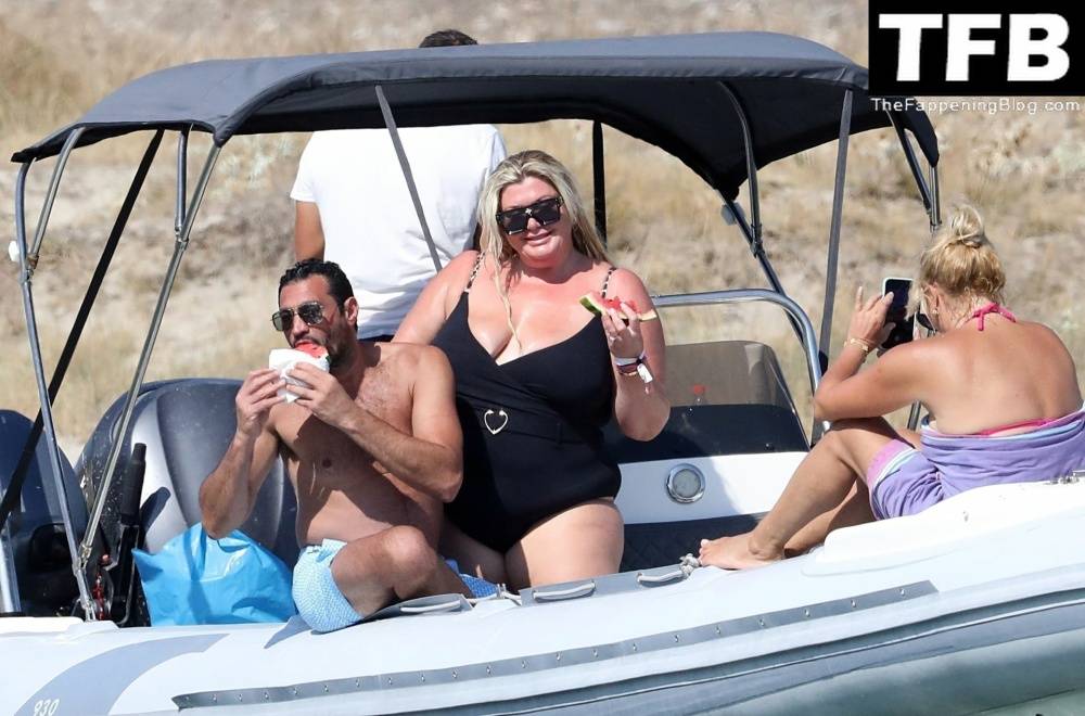 Gemma Collins Flashes Her Nude Boobs on the Greek Island of Mykonos - #94