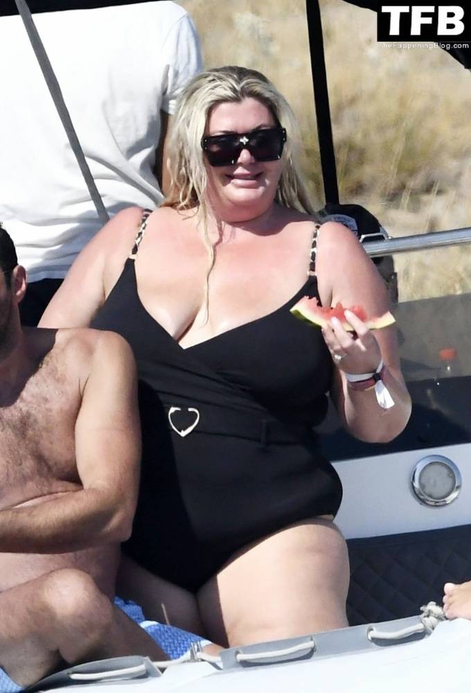 Gemma Collins Flashes Her Nude Boobs on the Greek Island of Mykonos - #8