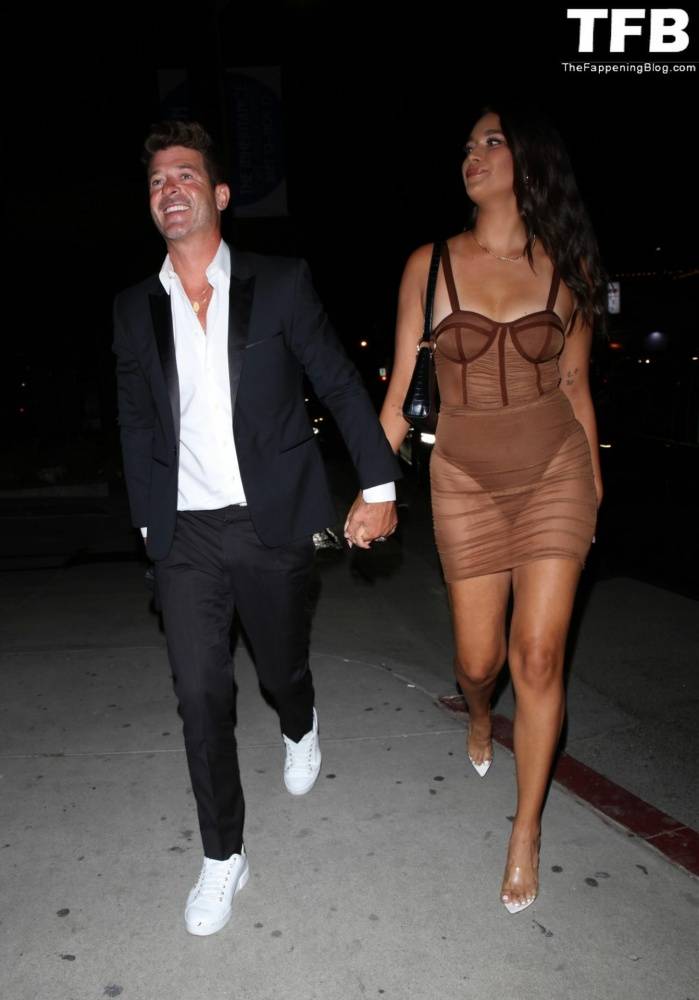April Love Geary & Robin Thicke are One HOT Couple - #10