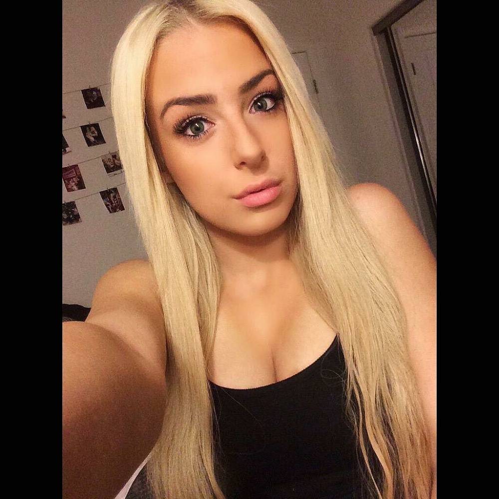 Tana Mongeau Sexy Pictures - #31