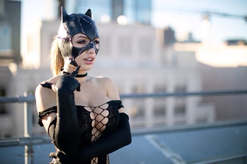 Liz Katz Nude Catwoman Bondage Cosplay Onlyfans Set Leaked - #8