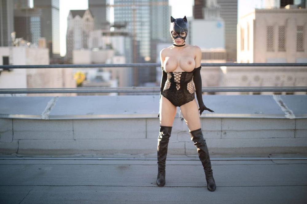 Liz Katz Nude Catwoman Bondage Cosplay Onlyfans Set Leaked - #25