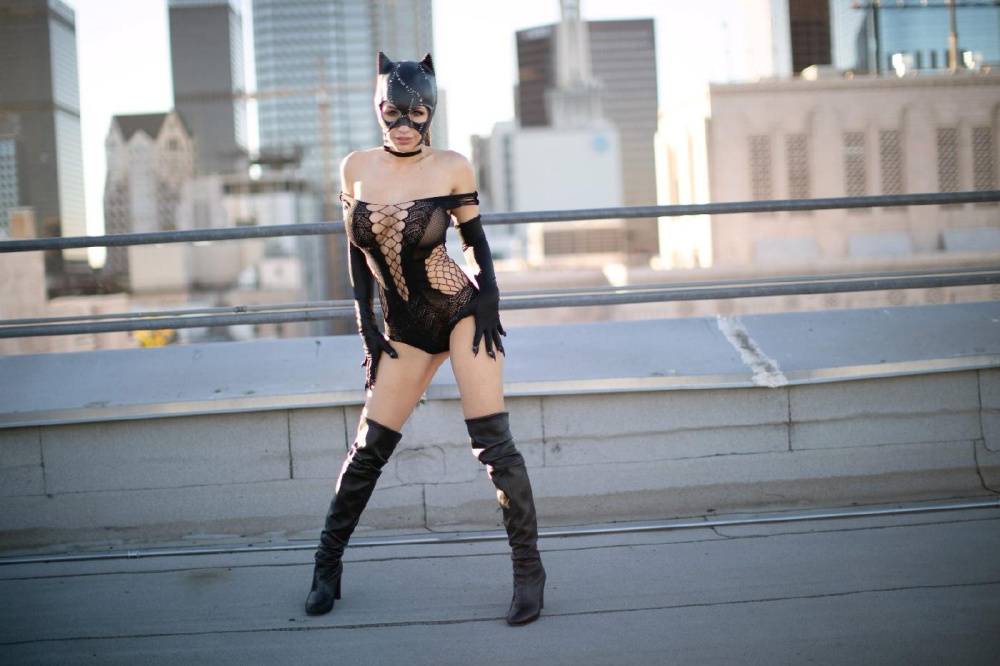 Liz Katz Nude Catwoman Bondage Cosplay Onlyfans Set Leaked - #10