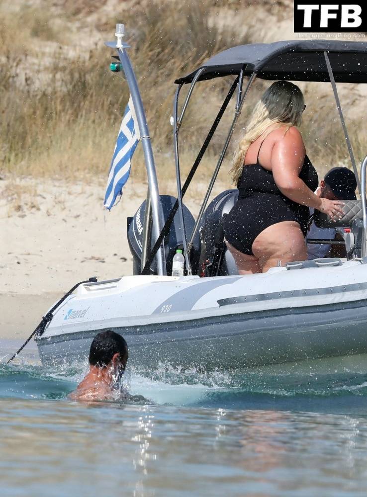 Gemma Collins Flashes Her Nude Boobs on the Greek Island of Mykonos - #main