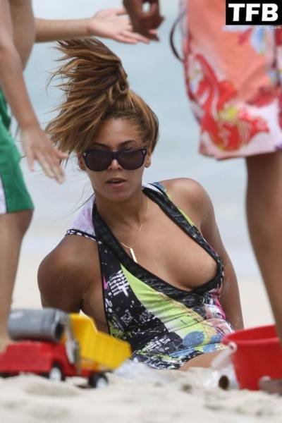 Beyoncé Nude & Sexy Collection 13 Part 1 - fapfappy.com