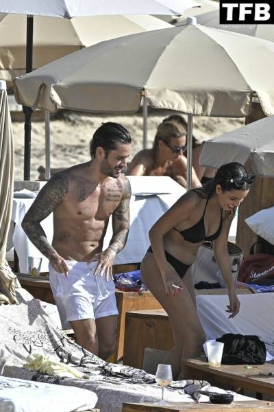 Rodri Fuertes Enjoys a Day with a Girl on the Beach in Ibiza on modelclub.info