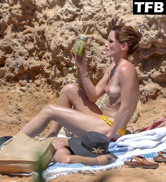 Emma Watson Nude & Sexy