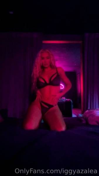 Iggy Azalea Sexy Lingerie Tease Onlyfans Video Leaked on www.modelclub.info
