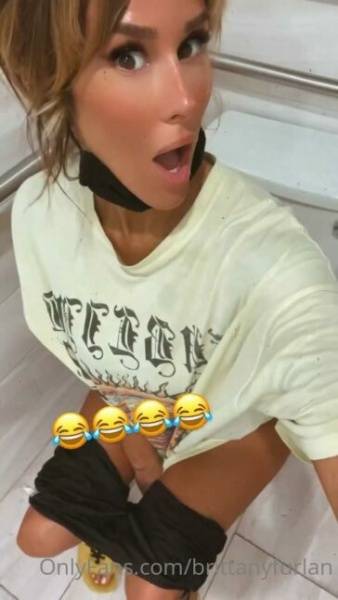 Brittany Furlan Nude Peeing Onlyfans photo Leaked - Usa on modelclub.info