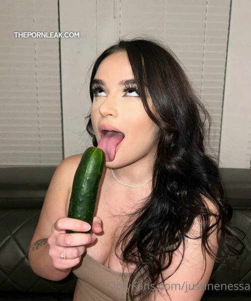Justinenessa Nude Dildo Justinexjuicy Onlyfans! on modelclub.info