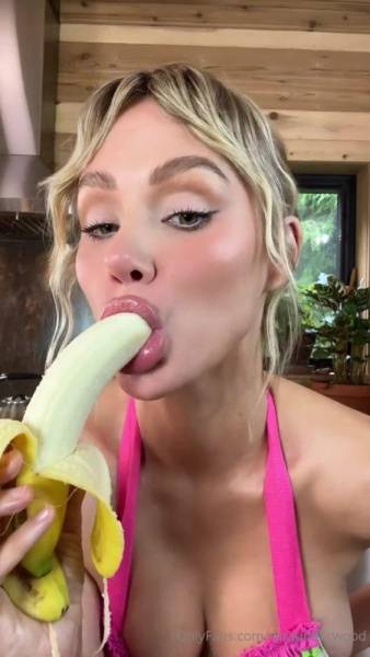 Sara Jean Underwood Banana Blowjob OnlyFans Video Leaked - Usa on modelclub.info