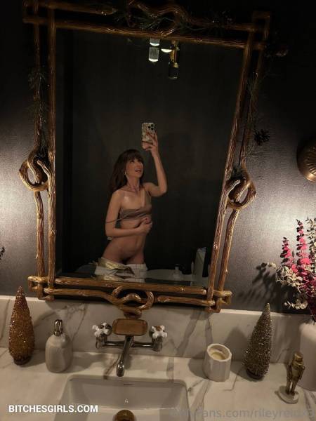 Riley Reid Petite Nude Girl - Therileyreid Onlyfans Leaked Naked Video on www.modelclub.info